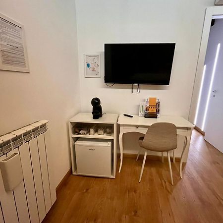 Teodorico Room & Apartment Верона Экстерьер фото