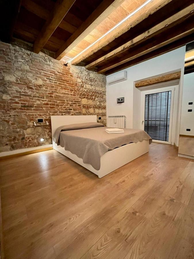 Teodorico Room & Apartment Верона Экстерьер фото
