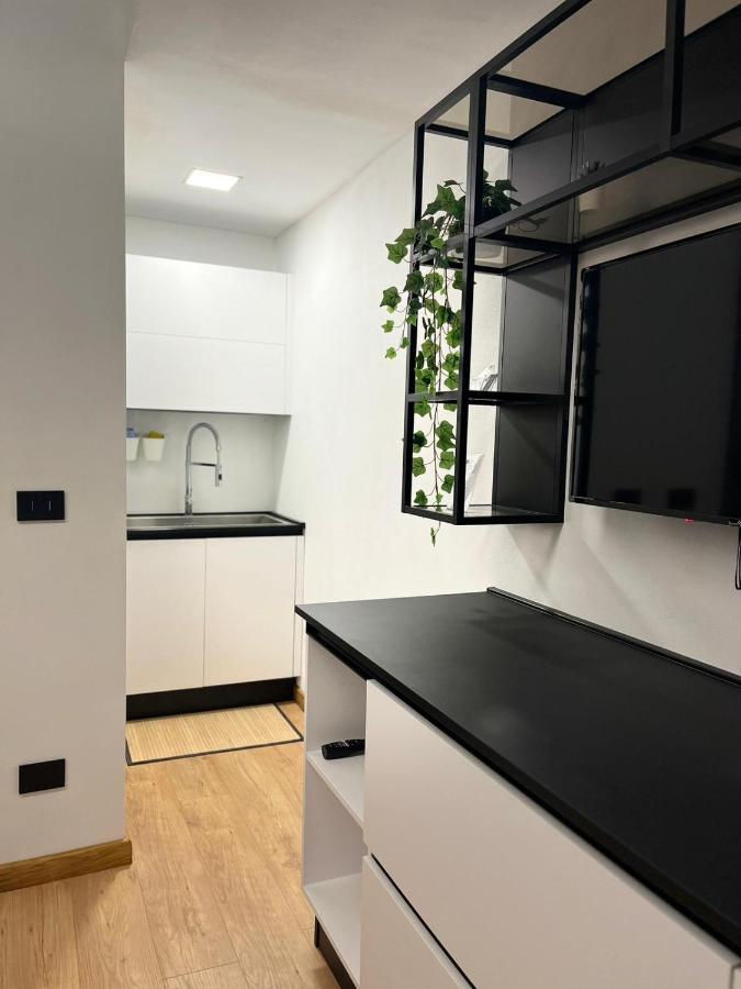 Teodorico Room & Apartment Верона Экстерьер фото
