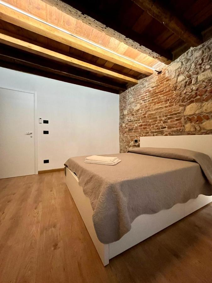 Teodorico Room & Apartment Верона Экстерьер фото