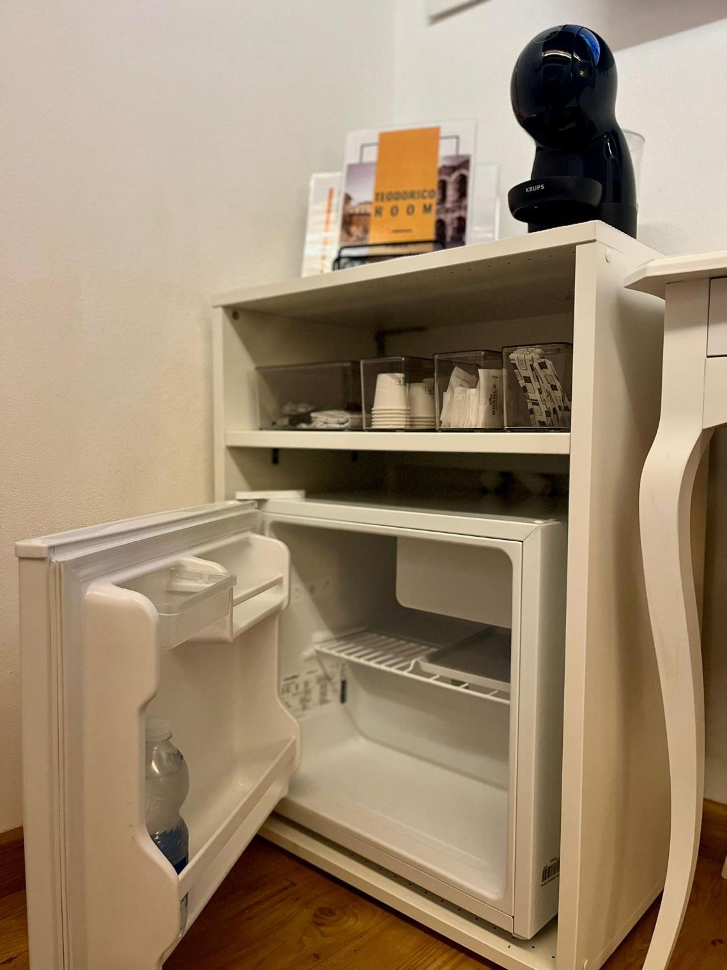 Teodorico Room & Apartment Верона Экстерьер фото